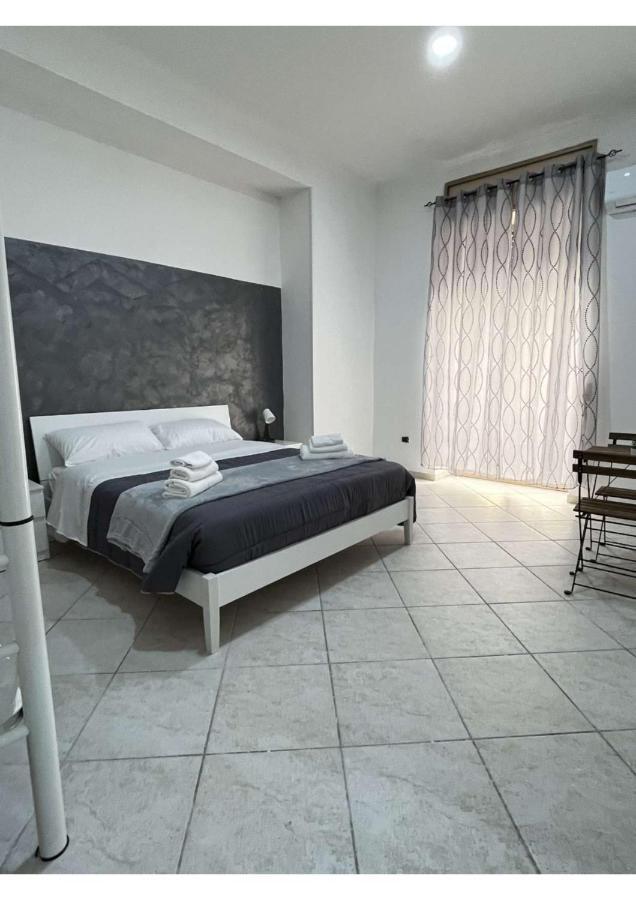 La Svolta Rooms Наполи Екстериор снимка