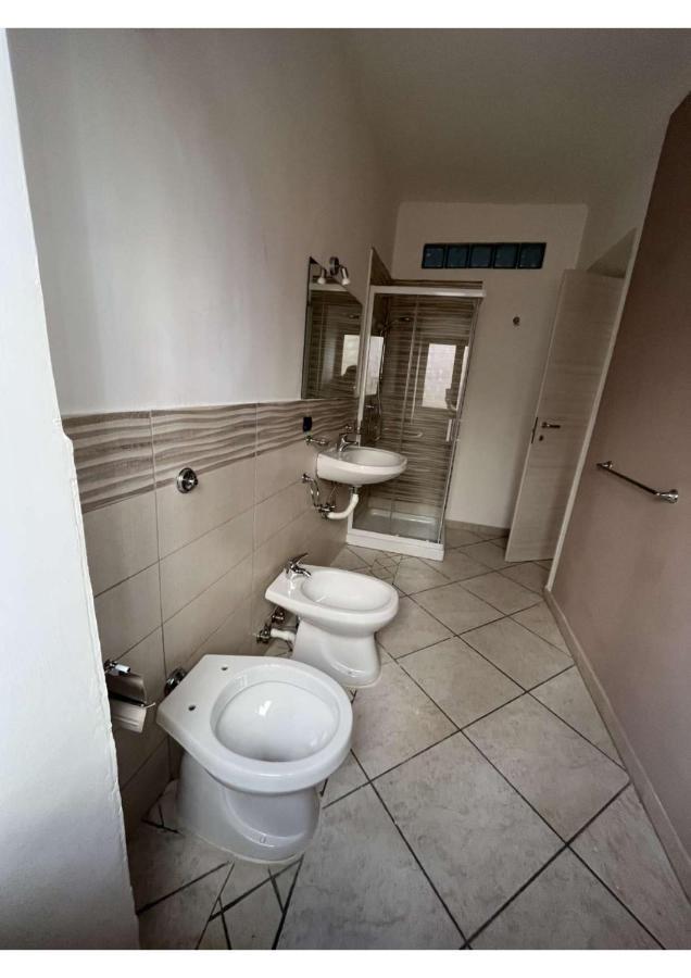 La Svolta Rooms Наполи Екстериор снимка