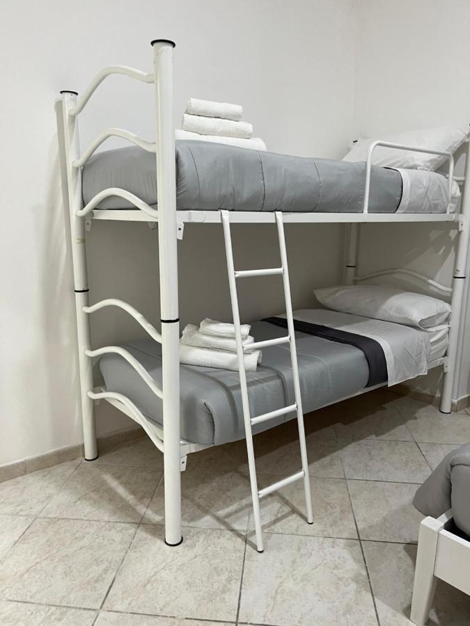La Svolta Rooms Наполи Екстериор снимка